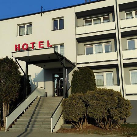 Hotel Млава Экстерьер фото